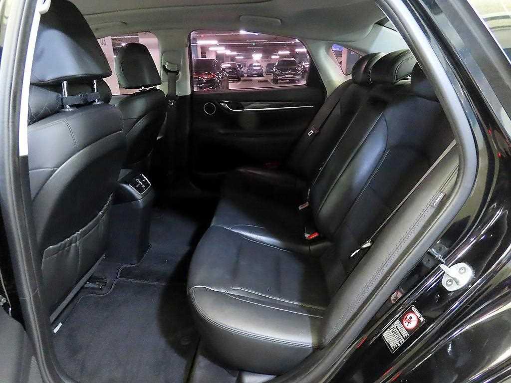HYUNDAI Grandeur - Vista 7