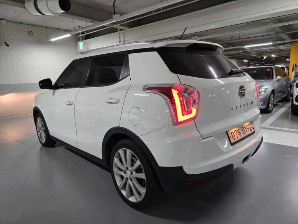Ssangyong Tivoli - Vista 3