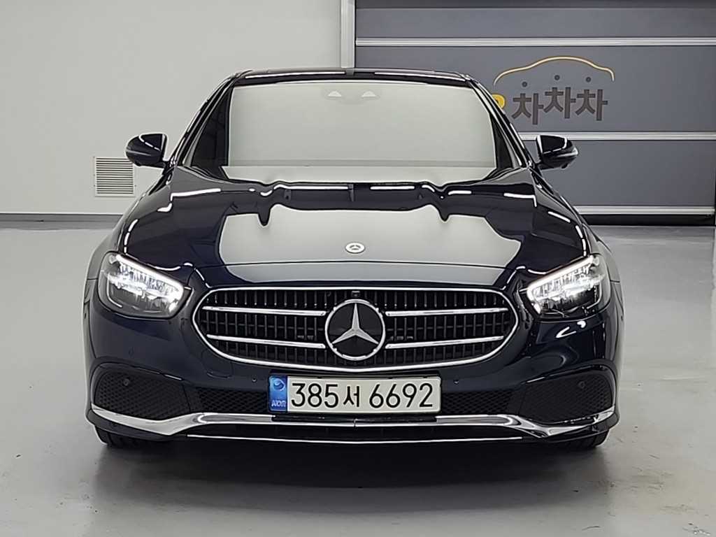 Mercedes Benz E class - Vista 2