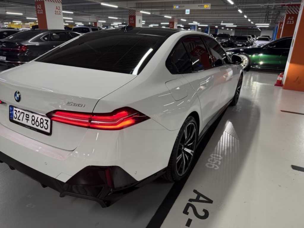 BMW 5 Series - Vista 5