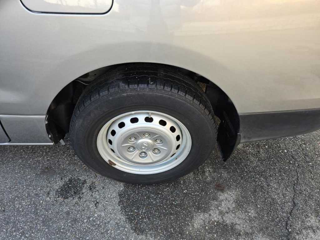 HYUNDAI Starex - Vista 9