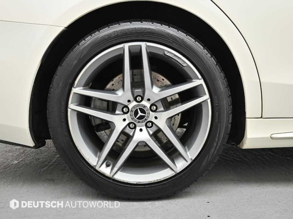 Mercedes Benz S Class - Vista 5