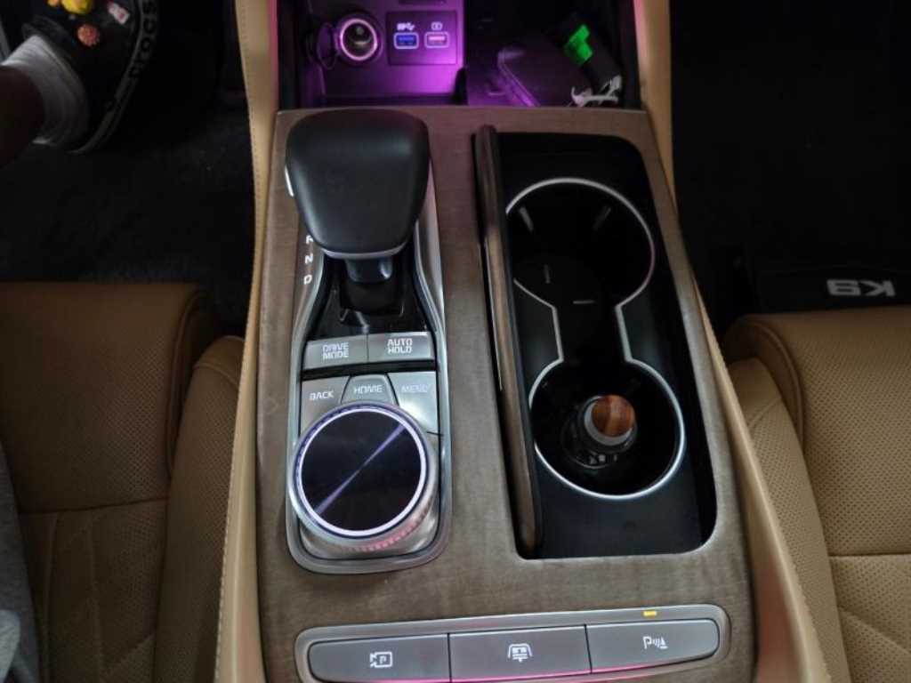 KIA K9 - Vista 9