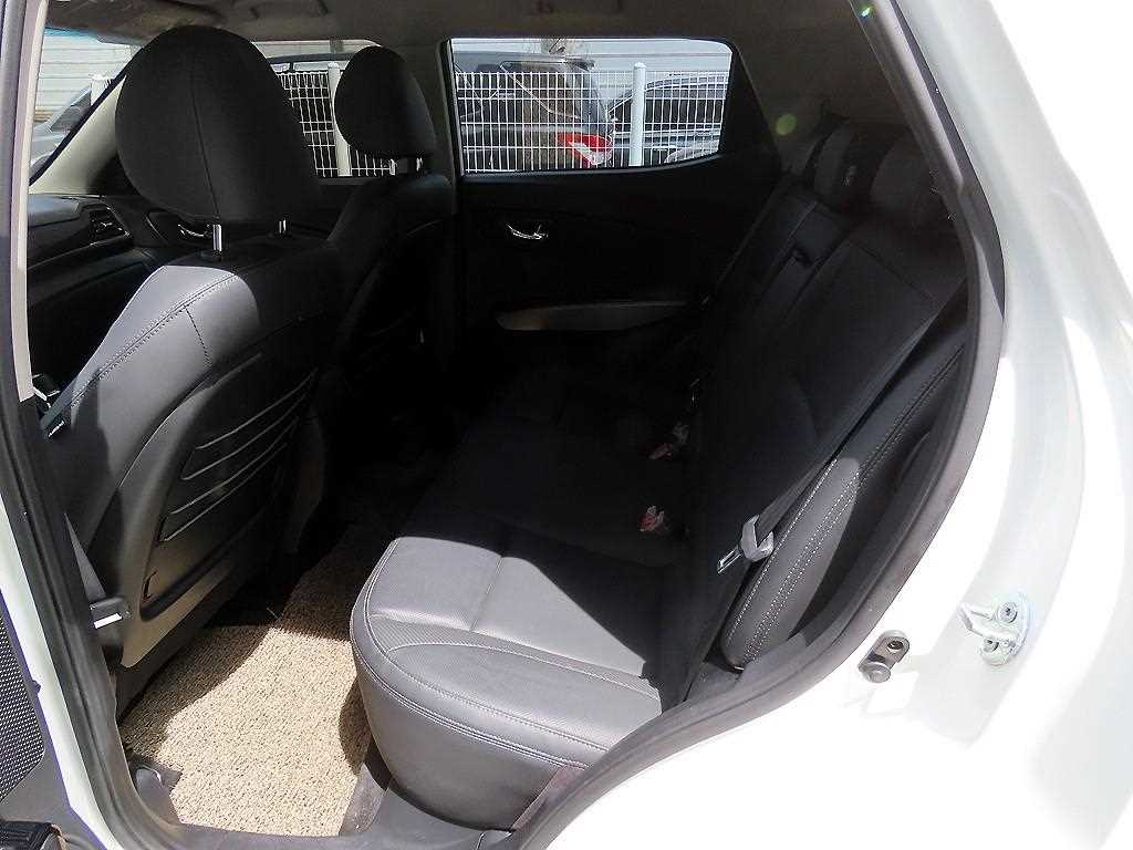 Ssangyong Tivoli - Vista 6