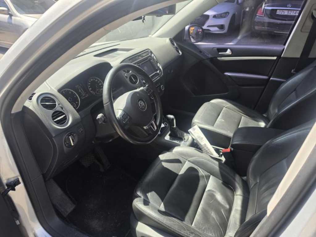 Volkswagen Tiguan - Vista 3