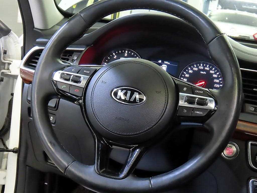 KIA K7 - Vista 8