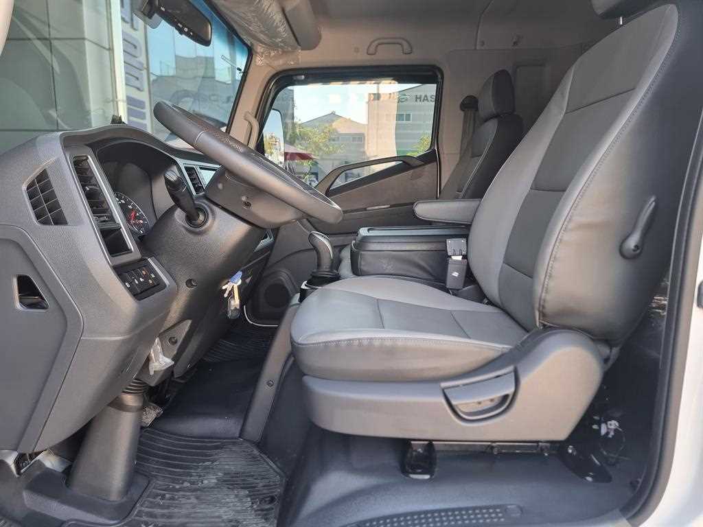 medium and large cargo truck 2024 Blanco - Importación desde Corea - HF Imports Iquique - Foto 15