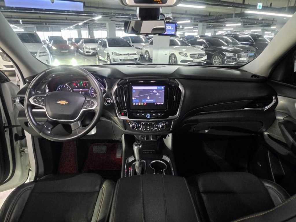 Chevrolet Travers - Vista 7