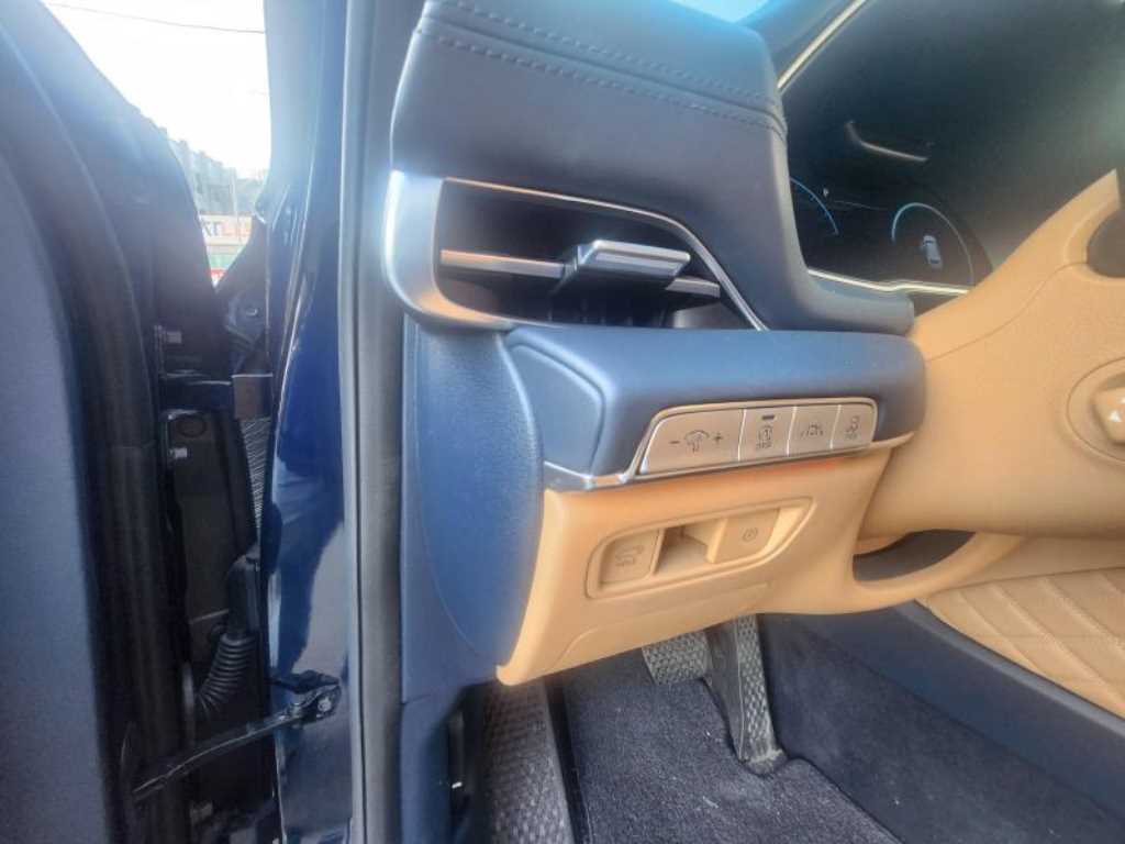 Genesis GV80 - Vista 4