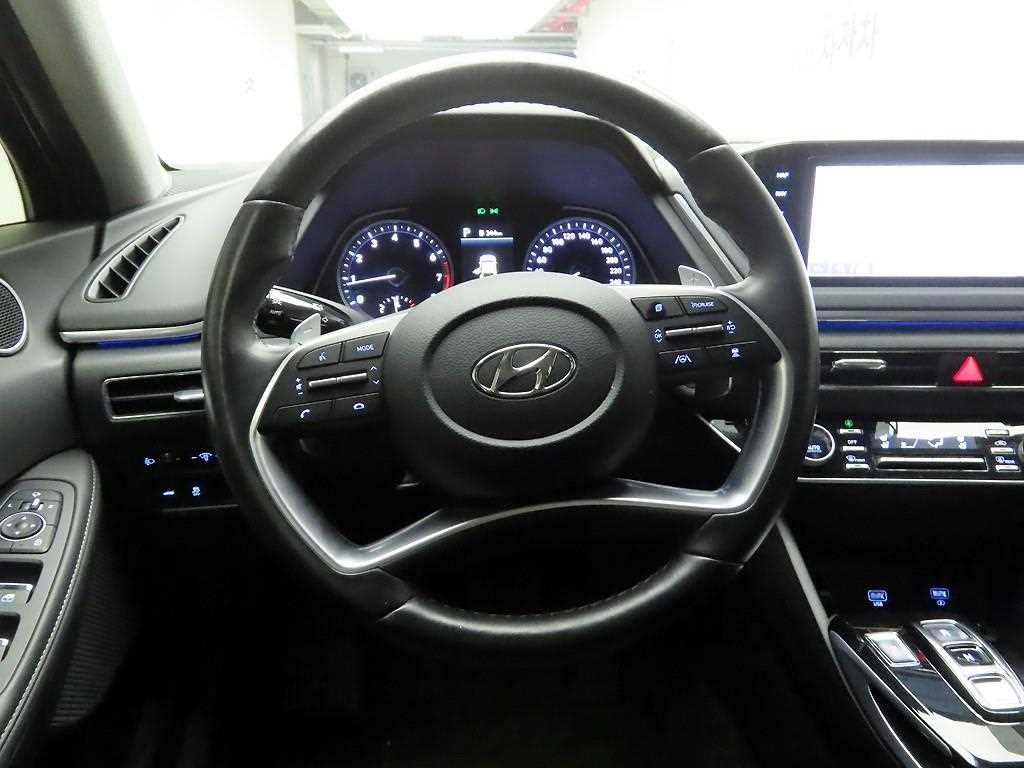 HYUNDAI Sonata - Vista 8