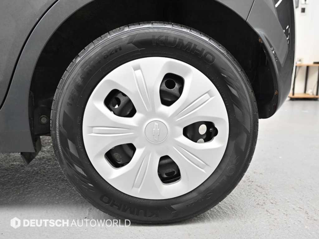 Chevrolet Spark - Vista 5