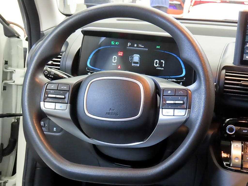 HYUNDAI Casper - Vista 8