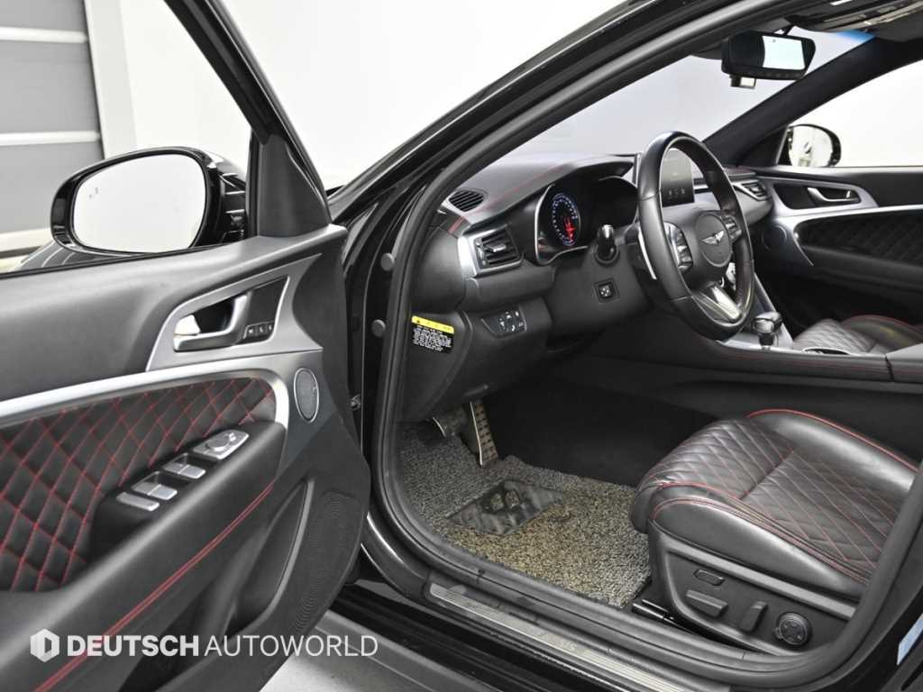 Genesis G70 - Vista 11
