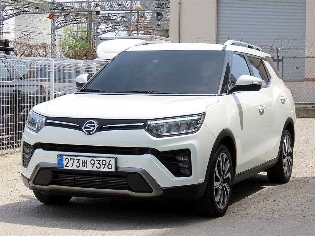 Ssangyong Tivoli 2021 Blanco - Importación desde Corea - HF Imports Iquique - Foto 1