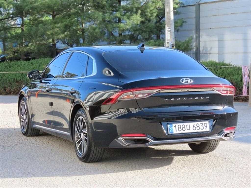HYUNDAI Grandeur - Vista 3
