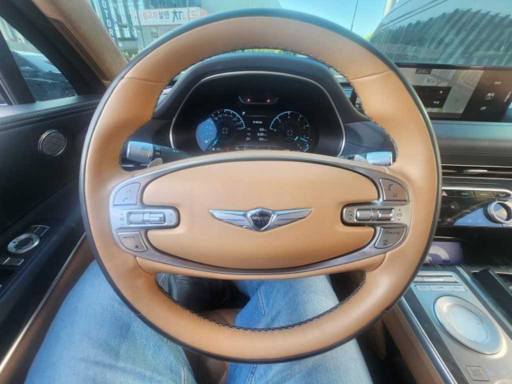 Genesis GV80 - Vista 7