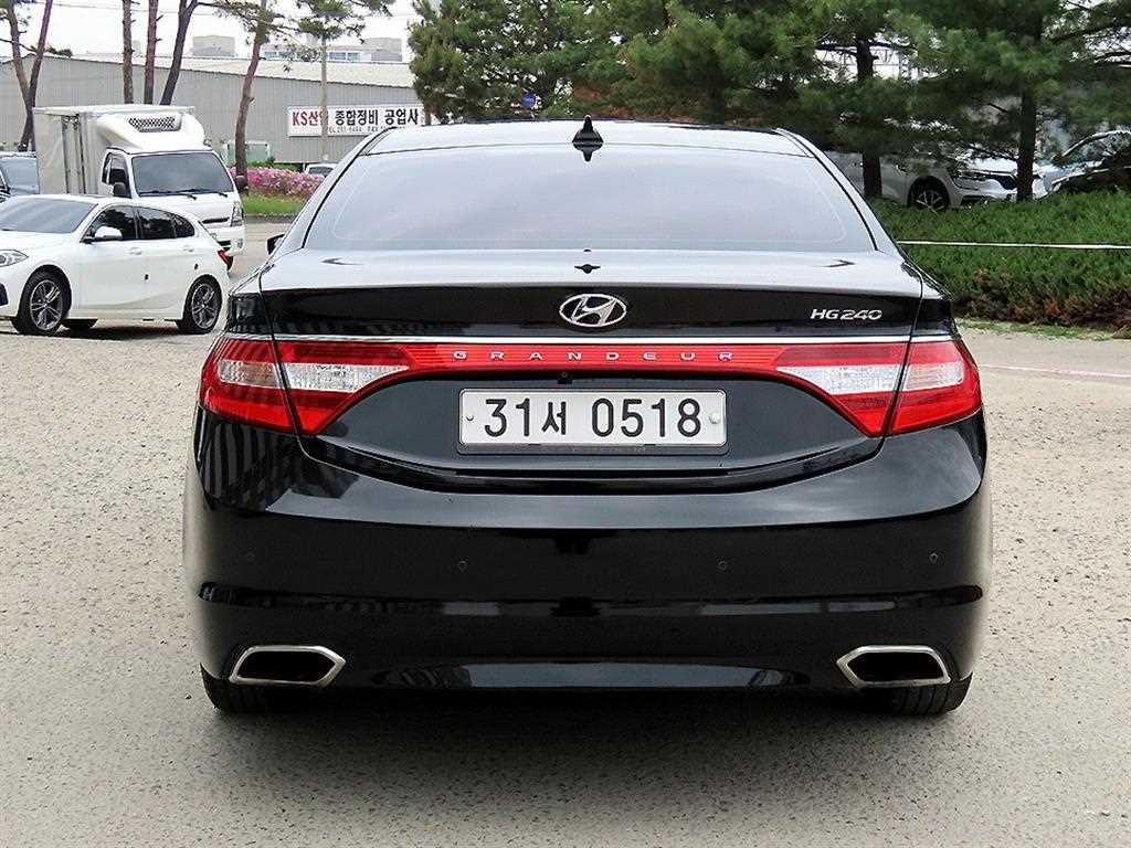 HYUNDAI Grandeur - Vista 4