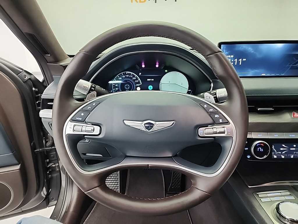 Genesis G80 - Vista 9