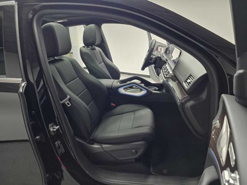 Mercedes Benz GLE Class - Vista 10