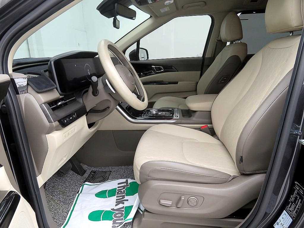 KIA Carnival - Vista 7