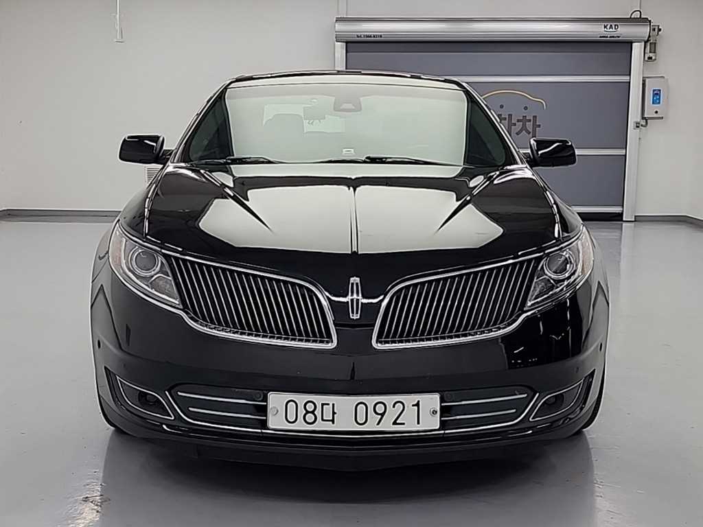 Lincoln MKS - Vista 2
