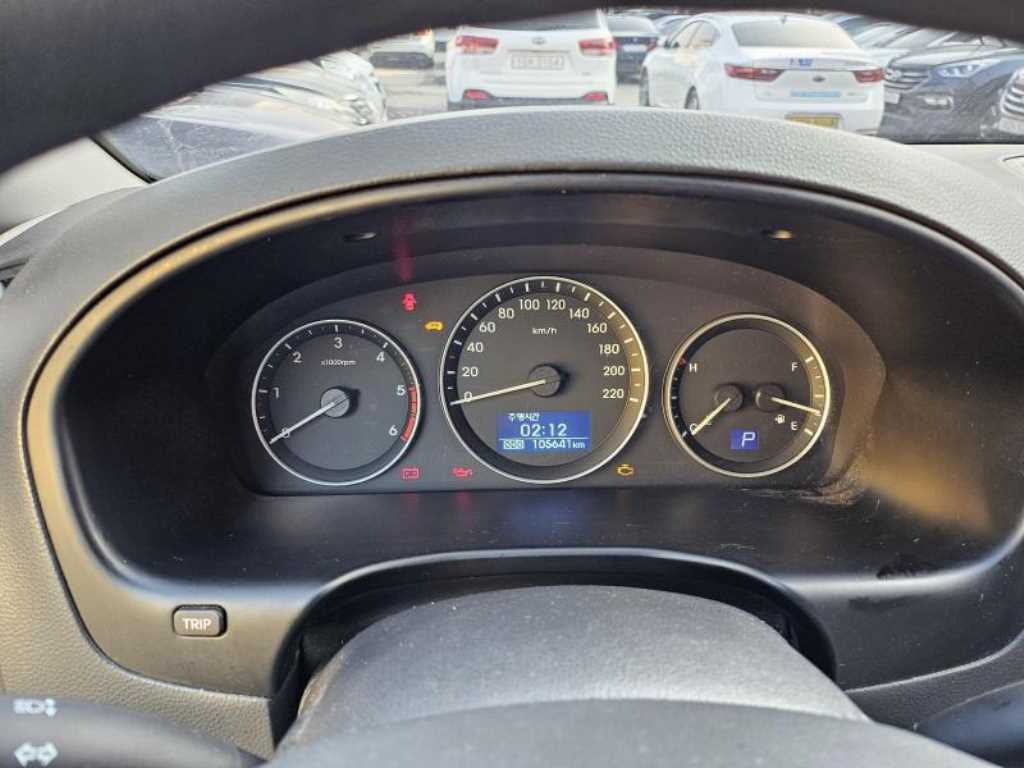 HYUNDAI Starex - Vista 6