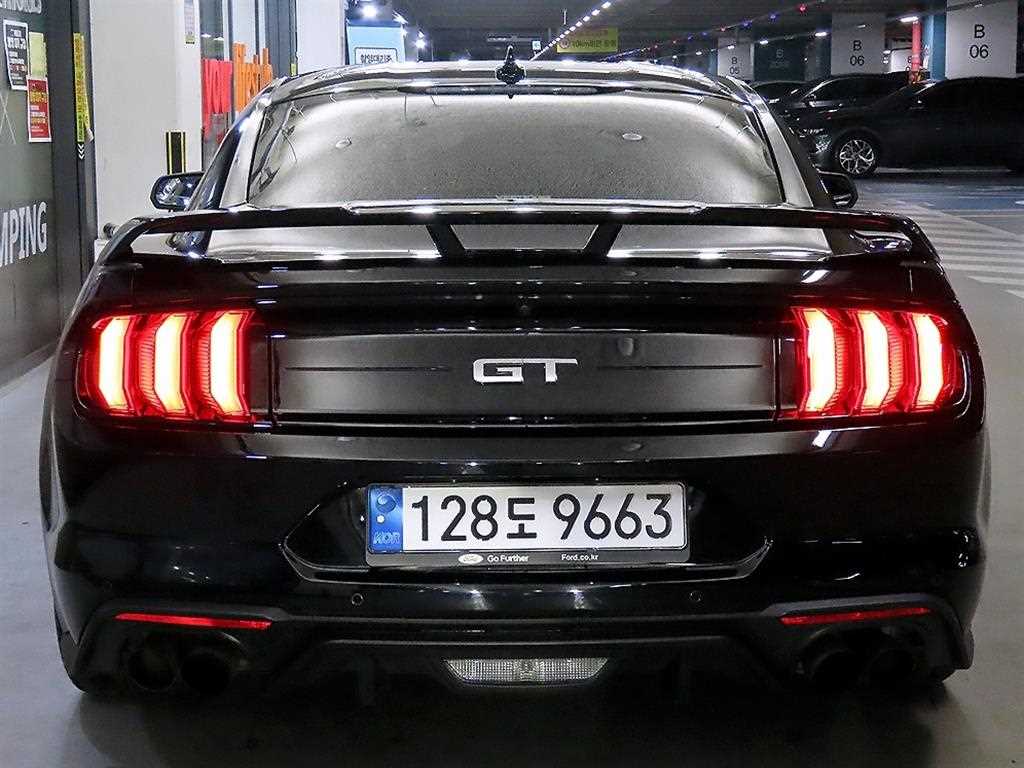Ford Mustang - Vista 5