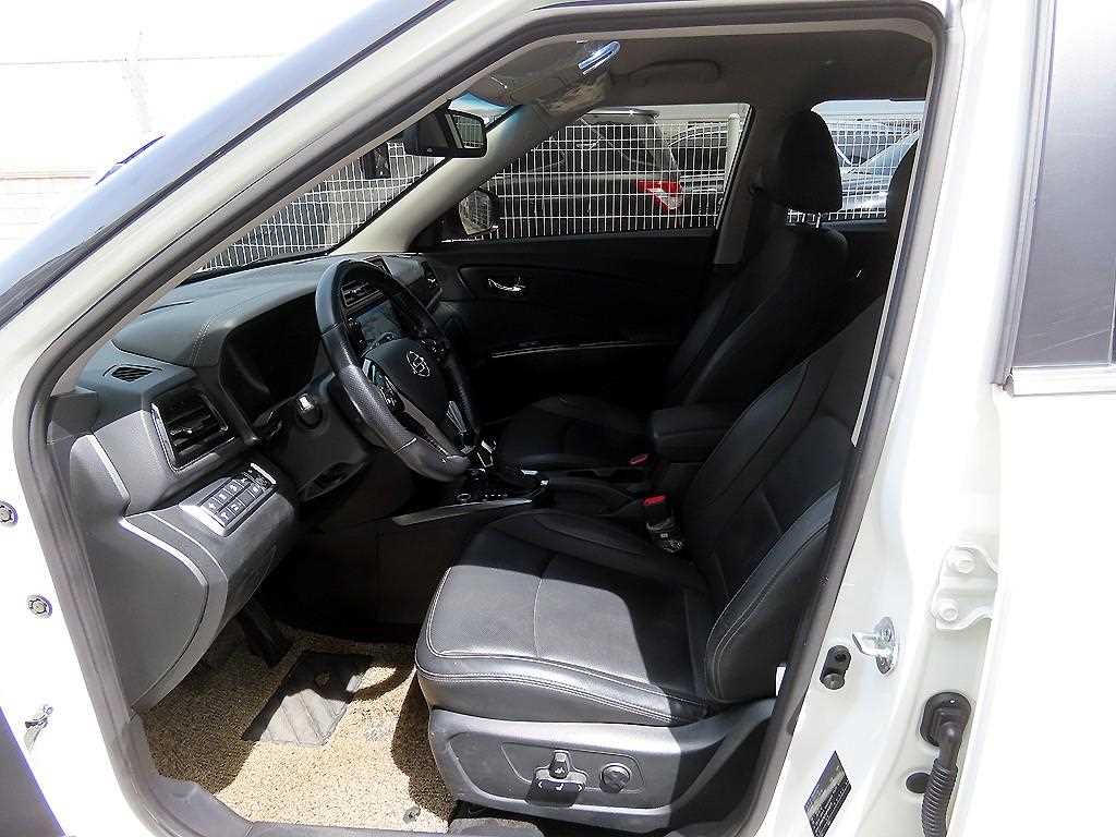 Ssangyong Tivoli - Vista 5