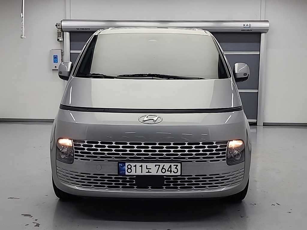 HYUNDAI Staria - Vista 2