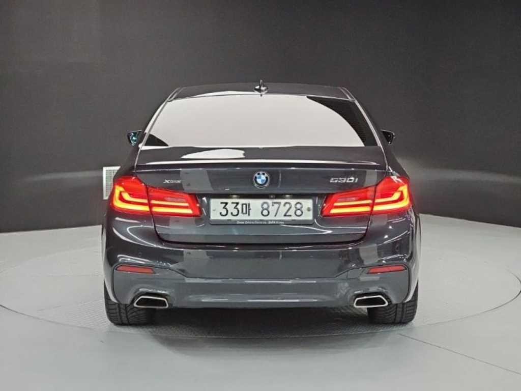 BMW 5 Series - Vista 4