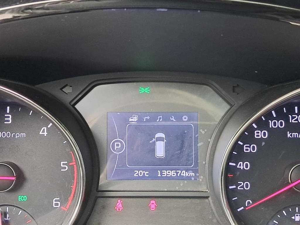 KIA Carnival - Vista 8