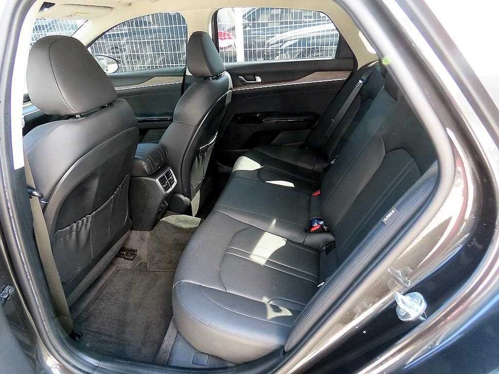 KIA K5 - Vista 6