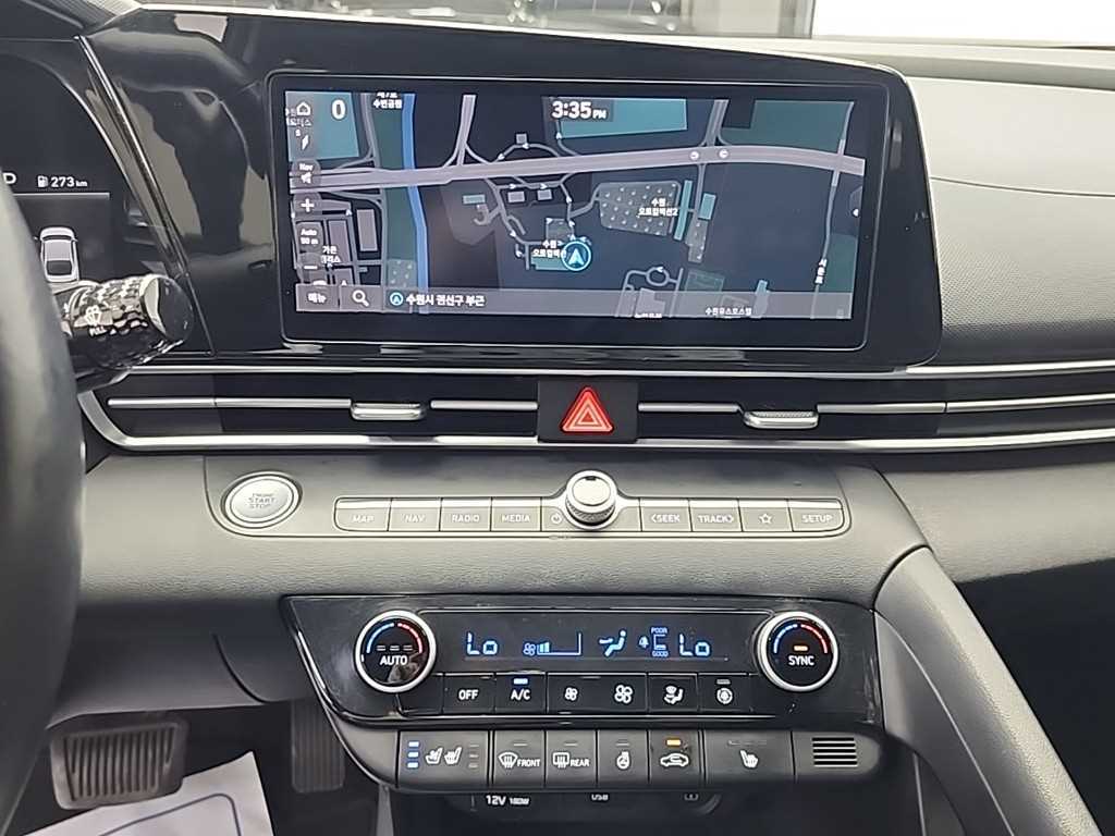 HYUNDAI Avante - Vista 10