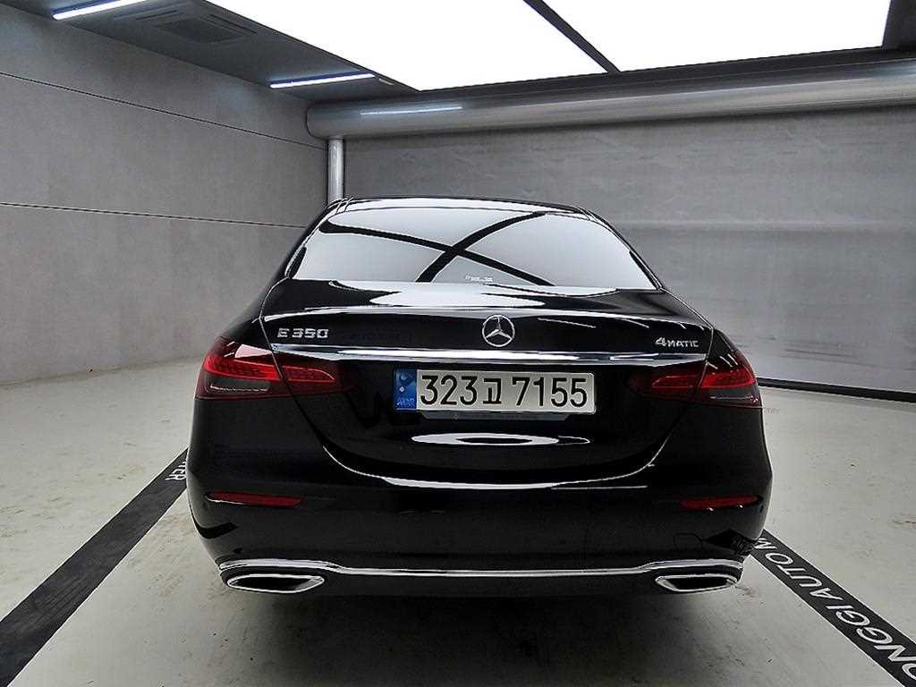 Mercedes Benz E class - Vista 3