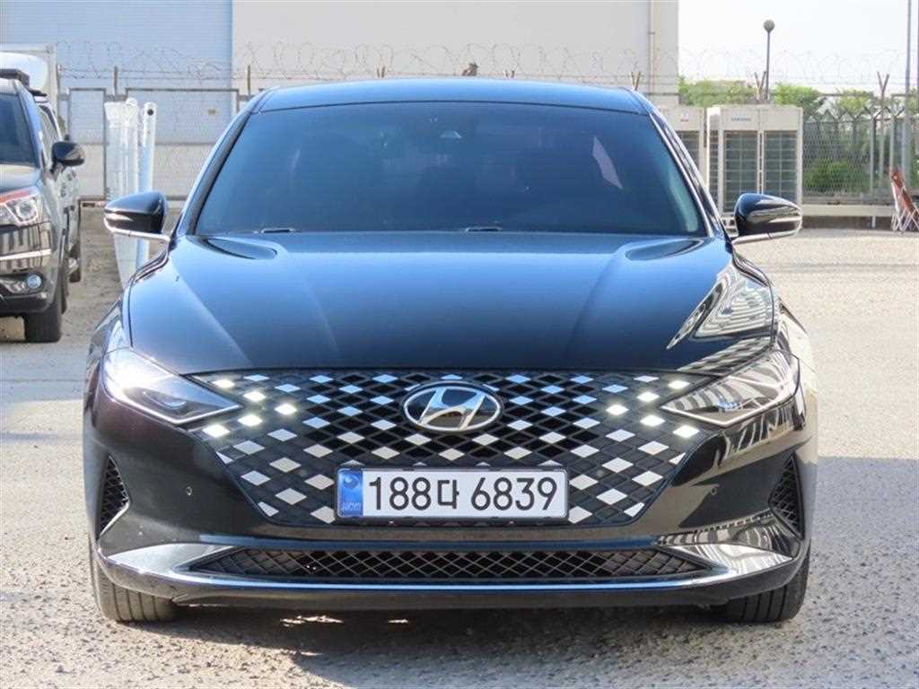 HYUNDAI Grandeur - Vista 2