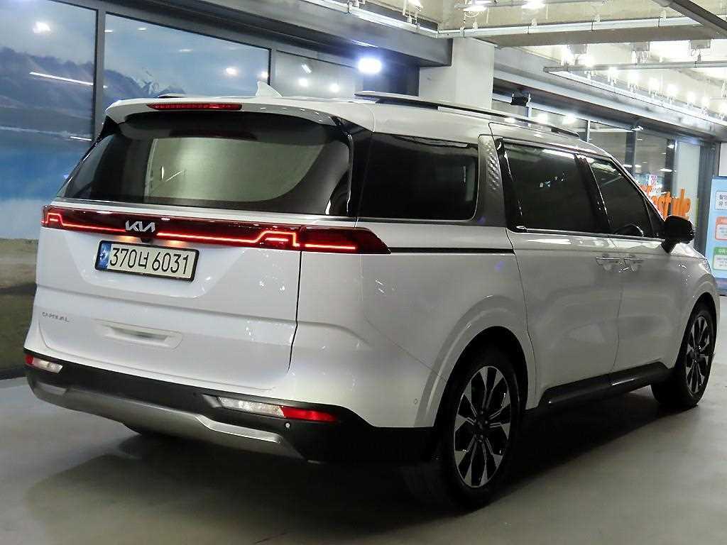 KIA Carnival - Vista 4