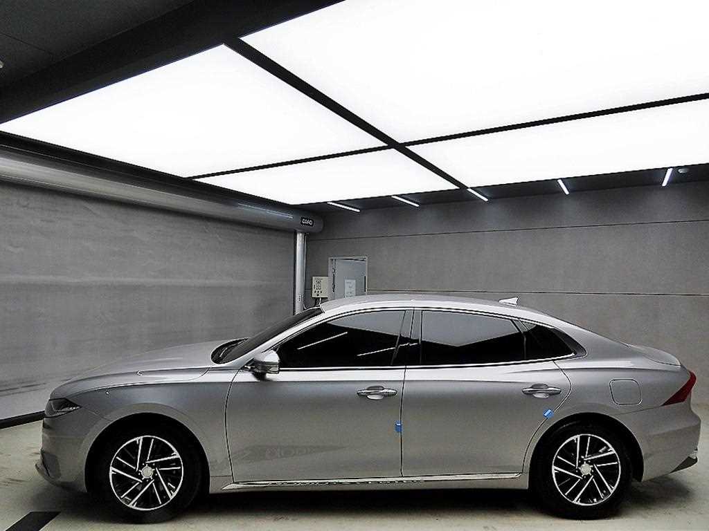 HYUNDAI Grandeur - Vista 4