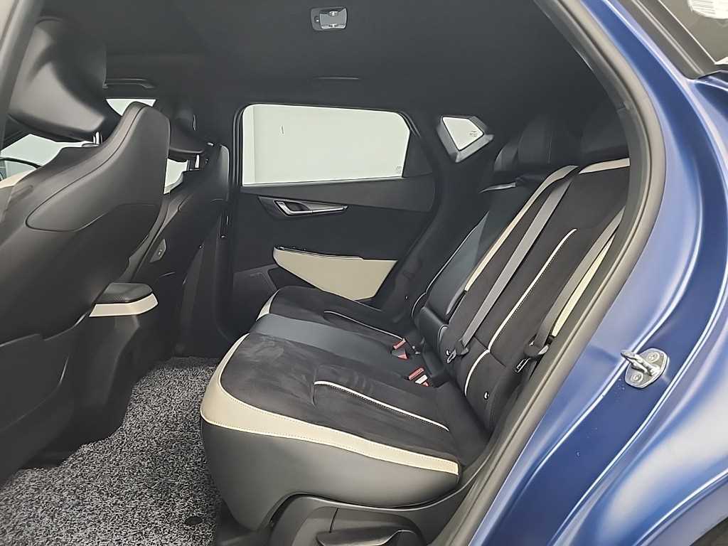 KIA EV6 - Vista 12