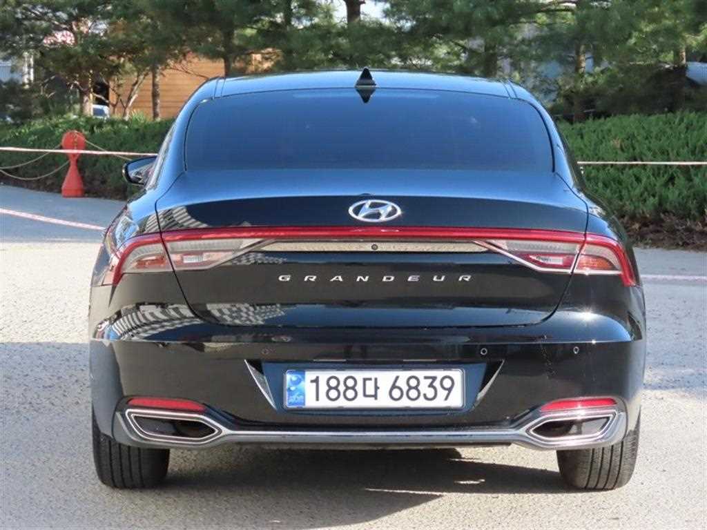 HYUNDAI Grandeur - Vista 4