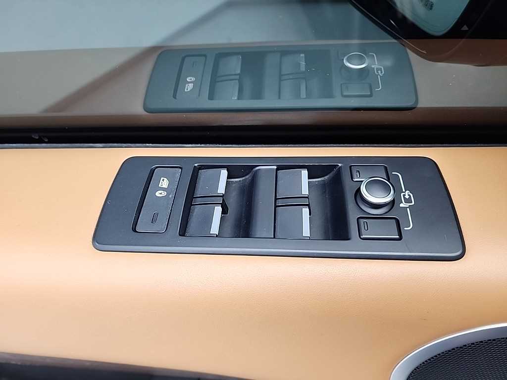 Land Rover Discovery 2018 Azul - Importación desde Corea - HF Imports Iquique - Foto 17