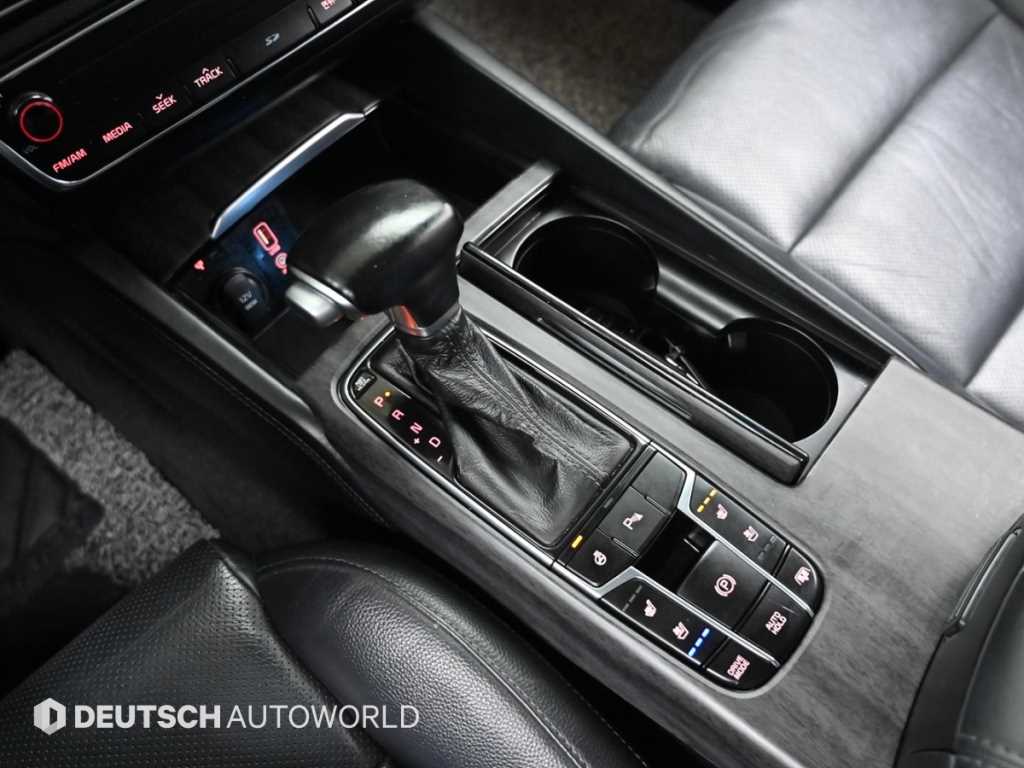 KIA K7 - Vista 9