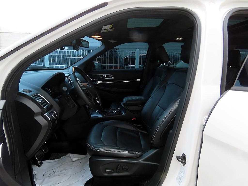 Ford Explorer - Vista 5