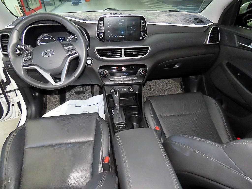 HYUNDAI Tucson - Vista 10