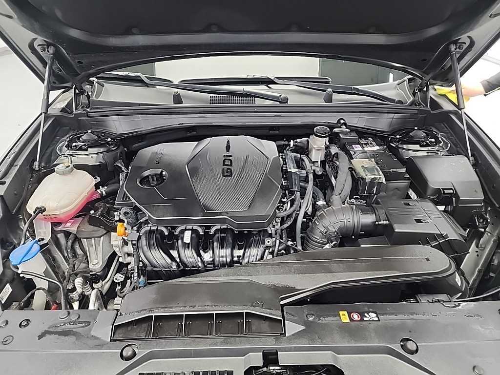 KIA K8 - Vista 5
