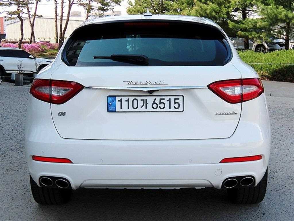 Maserati Levante - Vista 4