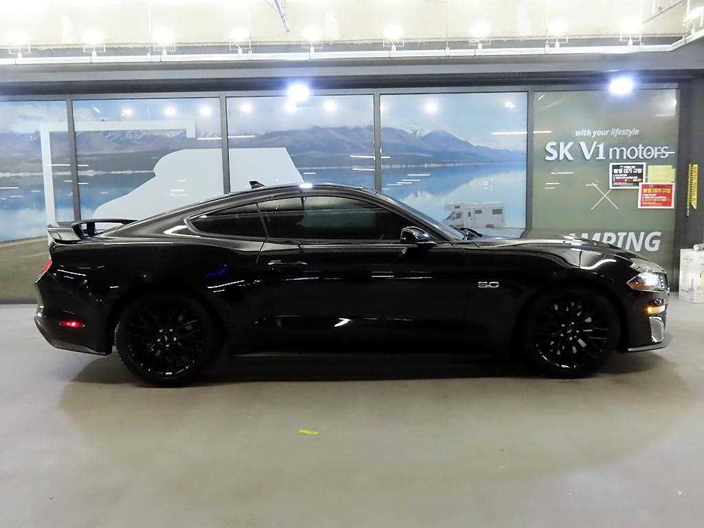 Ford Mustang - Vista 3