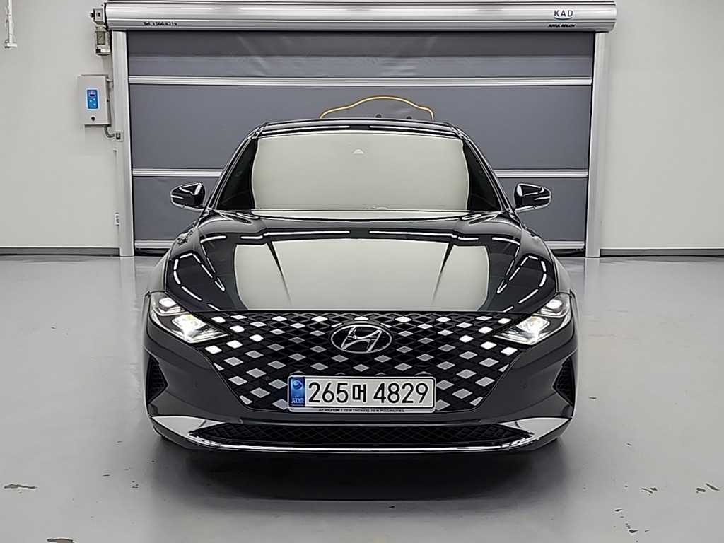HYUNDAI Grandeur - Vista 3