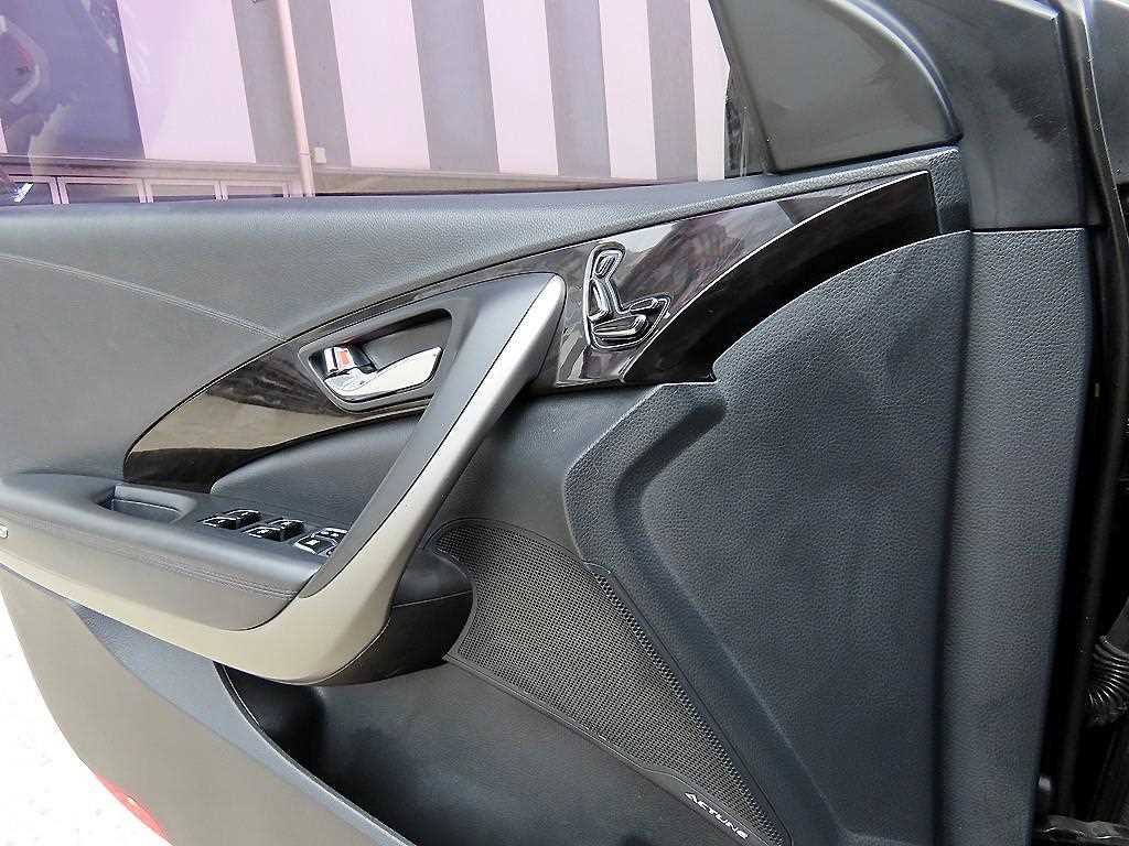 HYUNDAI Grandeur - Vista 11