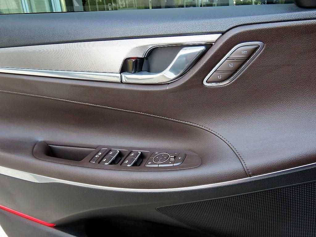 HYUNDAI Grandeur - Vista 11