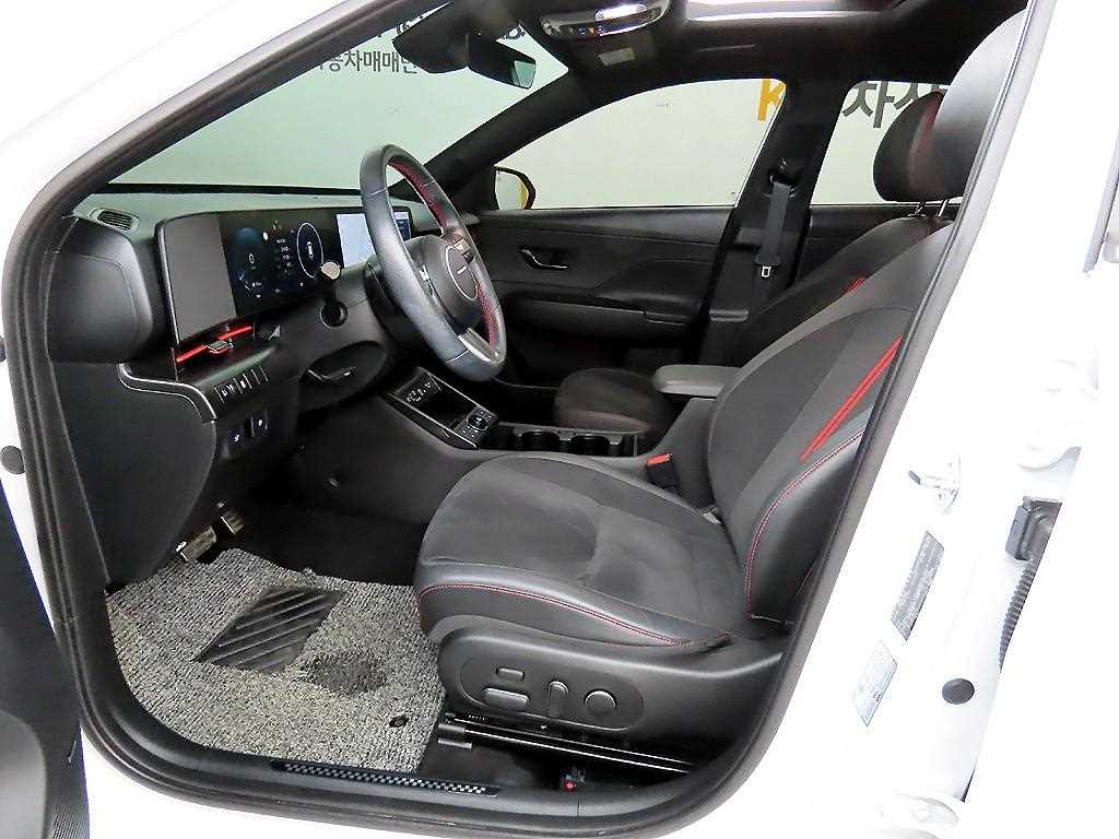 HYUNDAI Kona - Vista 5